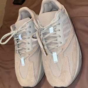 Yeezy 700 “SALT” (NO BOX)